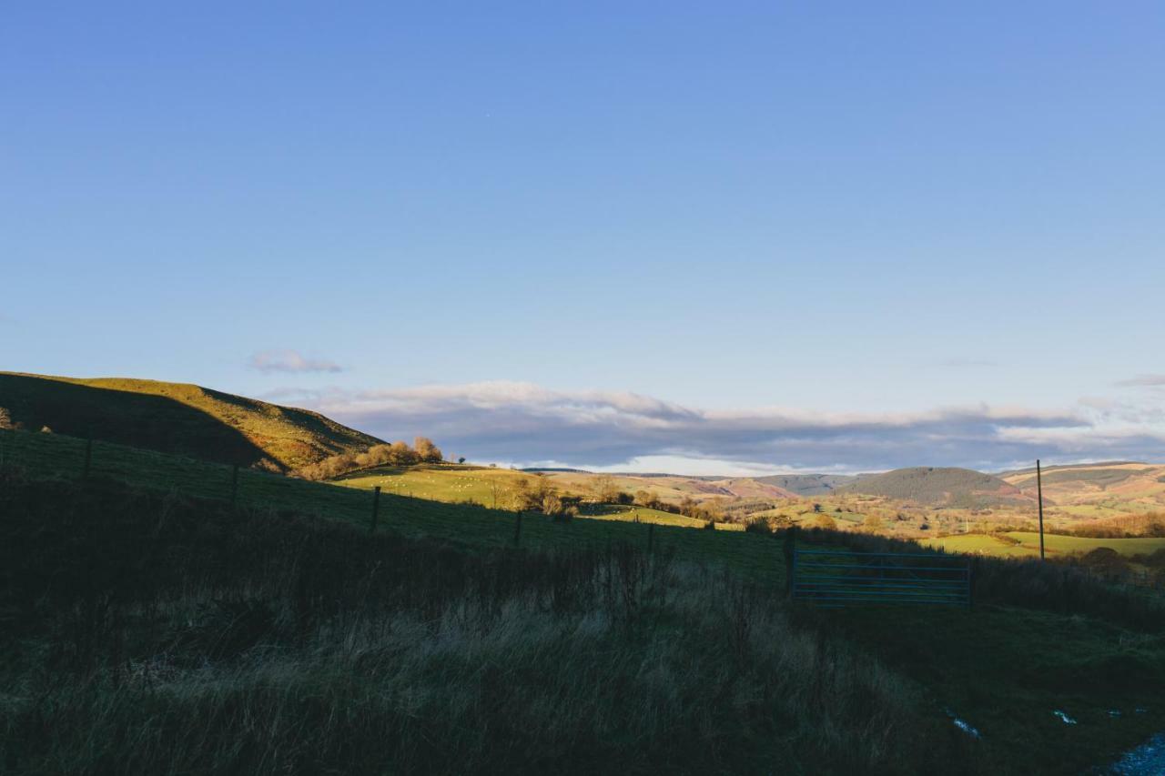 Owl Barn At Penygaer Great Views Of Brecon Beacons Villa Llandovery Exterior photo